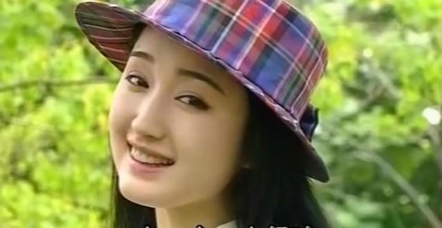 善恶终有报，53岁不婚不育的杨钰莹，原来早已经上了另一条大道！