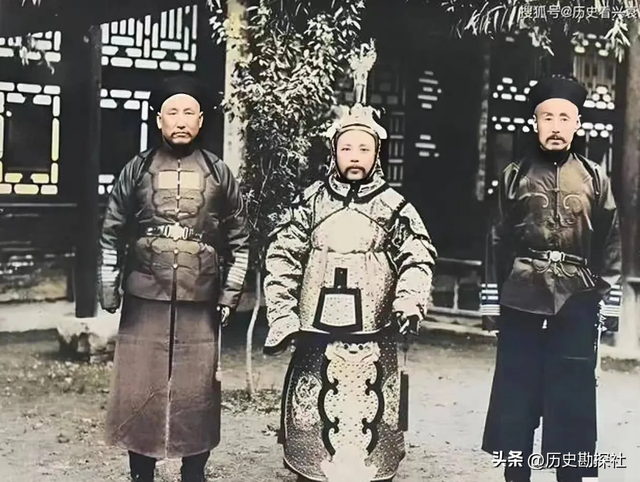 这是袁世凯五姨太的真实样貌，头发稀疏并不貌美，但备受宠爱