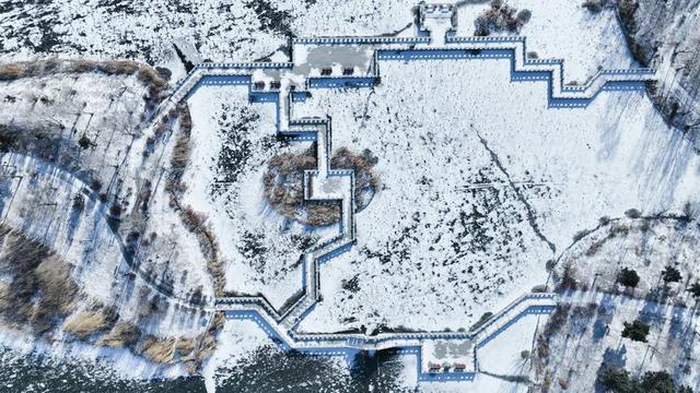 霁雪北湖 冰封水墨