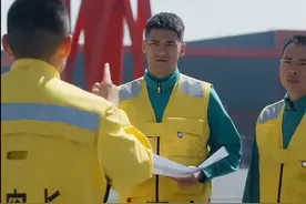 航母Style是提前十多年的布局，中国舰载机从滑跃到弹射无缝衔接图片