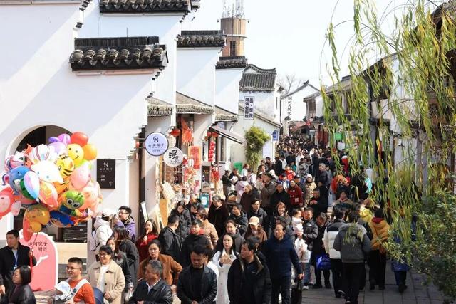 9天“超级黄金周”狂飙落幕！长三角这波“年味”操作，惊呆了