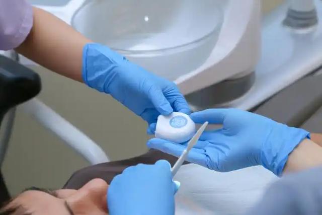 人不会无缘无故牙龈萎缩！医生：牙龈萎缩的人，多半有这5习惯