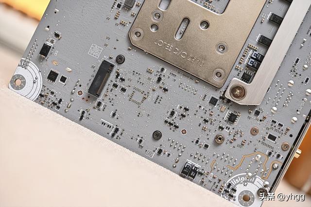 小身材大能量——微星 MPG B850I EDGE TI WIFI 刀锋钛主板开箱简测