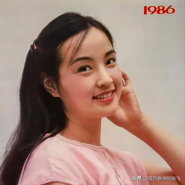 刘晓庆担心的事发生了！意外摔倒、分不清人，75岁不服老不行了？