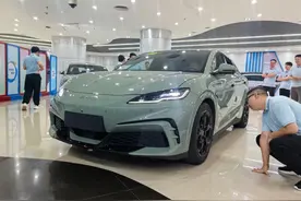 比亚迪海豹06GT现身，小钢炮造型+422马力，配后五连杆+FSD减震图片