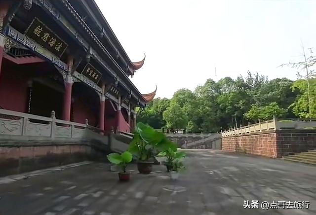 四川德阳最不可低估的寺庙，蕴含皇家气度，清幽静谧，公交直达！