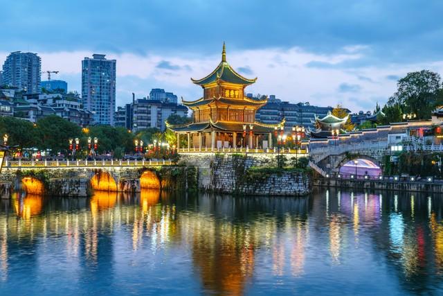 贵州10大自然景点和10大人文景点，去过10个算合格，你去过几个？