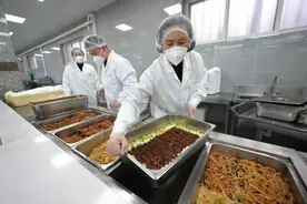 创意菜进校 供餐模式更新 提质校园餐打响“适配赛”图片