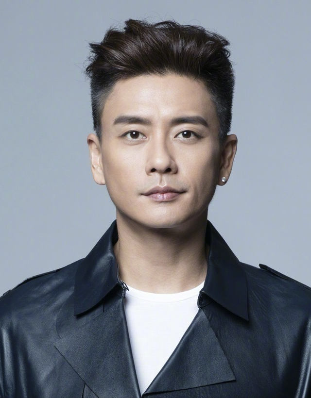 香港知名男星被指暴瘦，面颊凹陷顴骨凸出，昔日型男判若两人