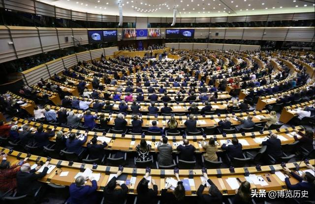 解放军强势压制，萧美琴飞离欧洲，返台前留下2句话，态度很嚣张