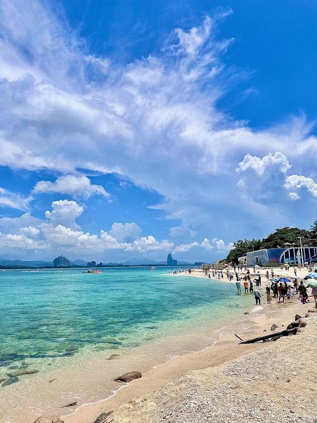 成都秋假一放，三亚机票“坐”了火箭？