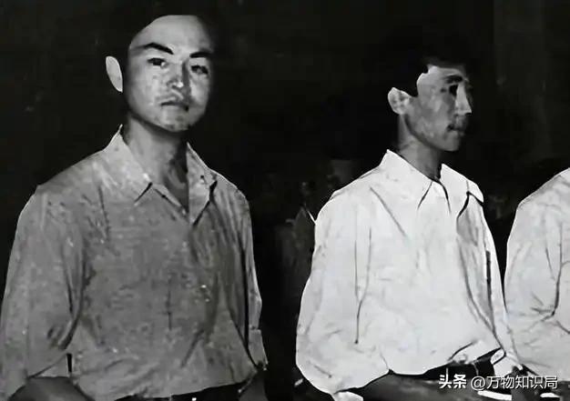 “外交男神”王毅年轻旧照，与妻子罕见同框，岳父曾是周总理秘书