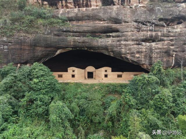 郴州的“坦”，丹霞洞穴中的独特景观，刷新你的认知！