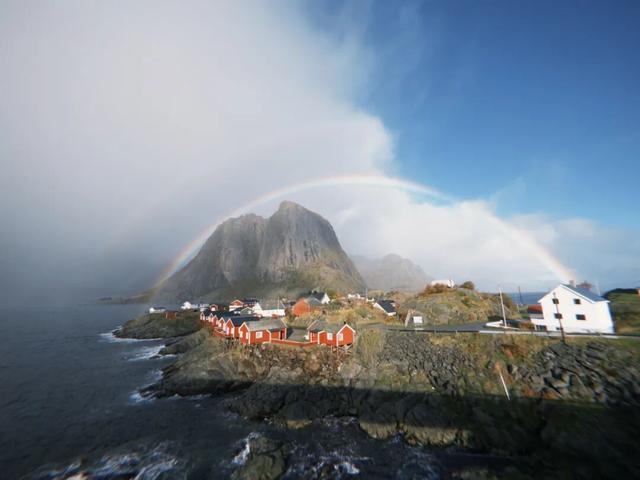 10月，「需要另一个同类」