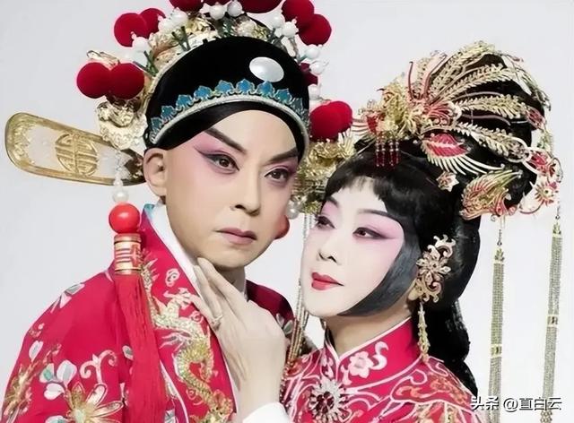 至今未婚未育，身边却有男人陪了近27年！59岁的她才是真人间清醒