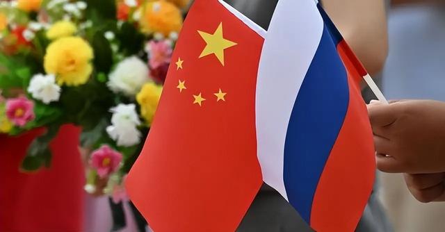 局势已经恶化，19国派兵堵门，解放军通告全球，中俄军方联手了