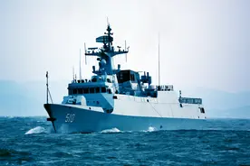056型护卫舰，总计建72艘，2019年为何要全面停产呢图片