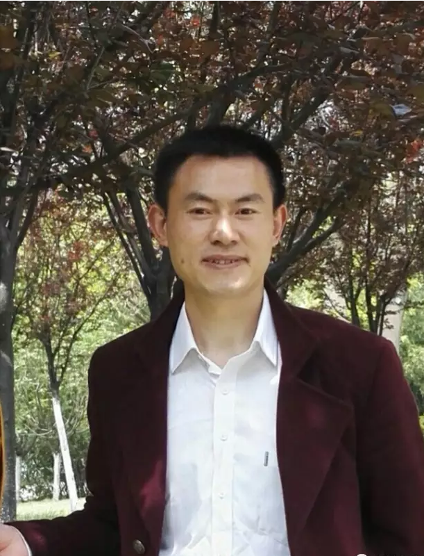 凡拿西藏当故乡的人，都有一朵格桑花的印记