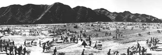 毛主席在视察密云水库时，为何有条大鱼一直伴随其左右？至今未解