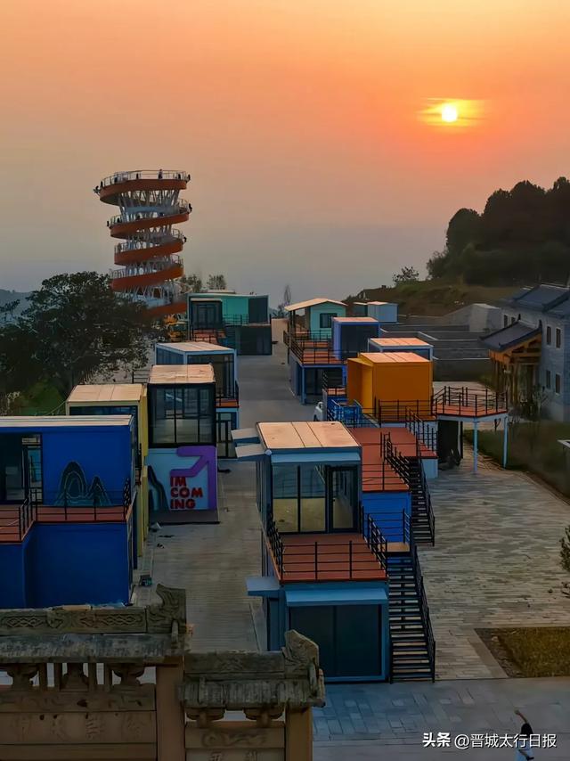 来晋城 过夏天丨一起去樊山天街凉快一下！