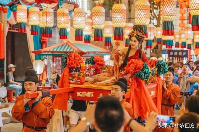 如何用 NPC 演艺 + 微演艺激活休闲农文旅？