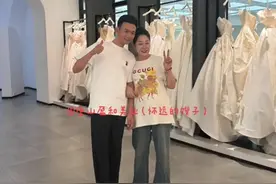 怀远直播说到小时候，小学太自卑，都是捡衣服穿，厉爸又偷着哭了图片