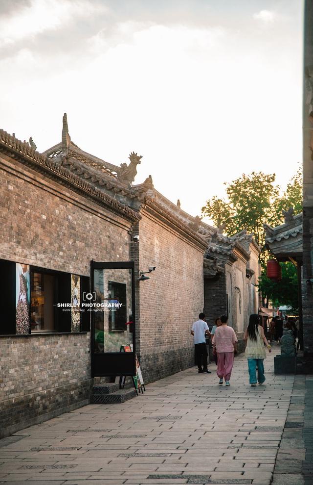 投资30亿！大同古城最大的文旅项目果然不一般，一到晚上热闹非凡