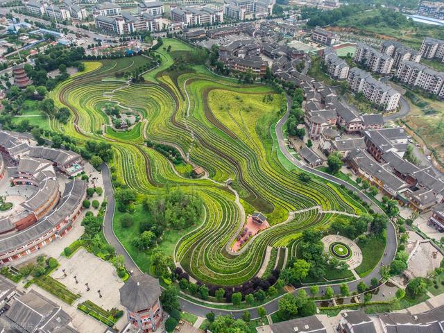 国内最宜居的城市之一，竟然不是大理，而是藏在贵州的大山里？