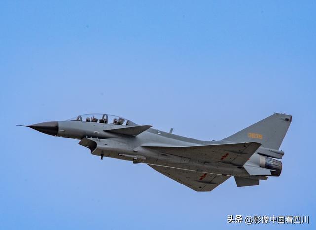 吉林长春：长春航空展上的大国重器
