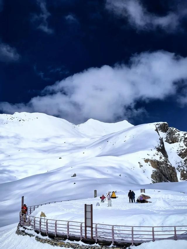 欢庆元宵 | 达古冰川4860米冰川雪境,美到心颤