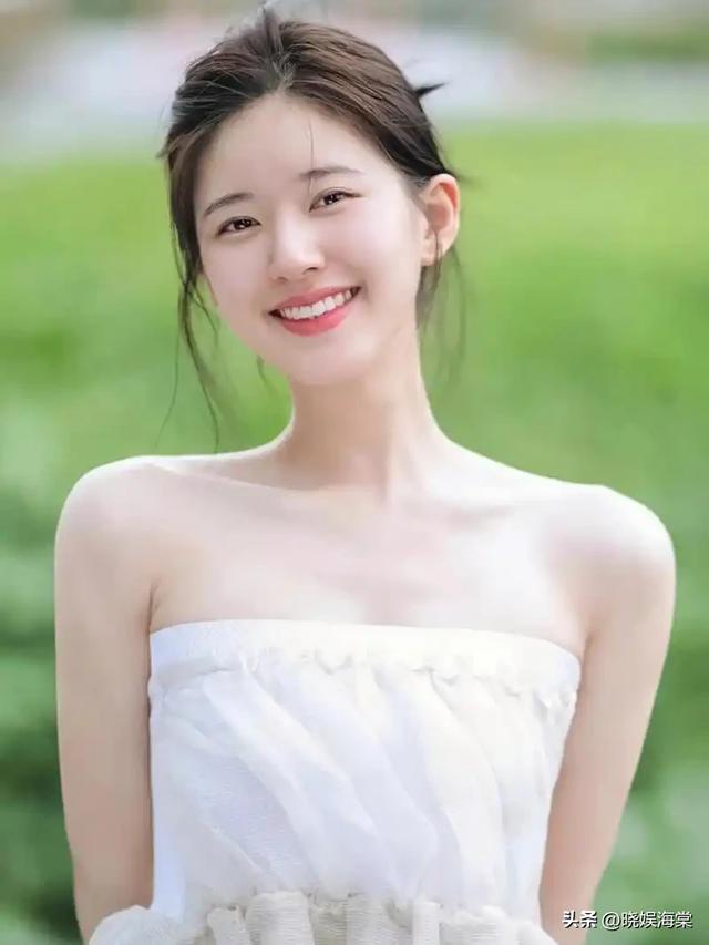 外表是仙女，私下里却是“文盲”的8位女星，郝蕾的话太扎心