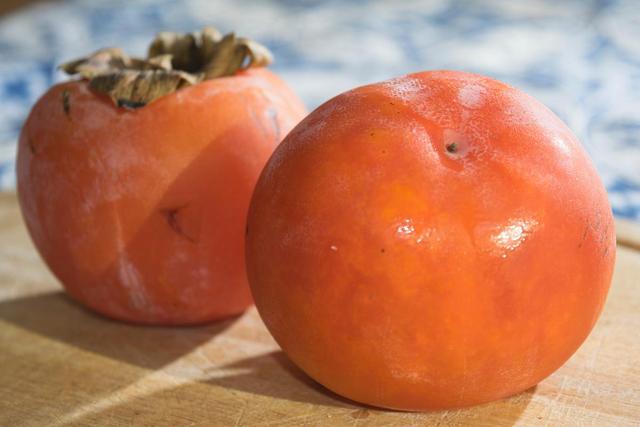 柿子立大功！医生发现：柿子可能对这8种慢性病有好处！可以常吃