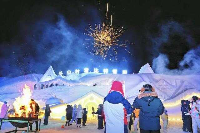 长白山霍比特雪屋村惊艳全网！推开窗，便是林海雪原