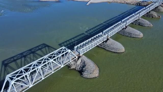 青铜峡黄河大峡谷冰雪乐园12月焕新启幕！邀您共赴一场冰雪奇缘