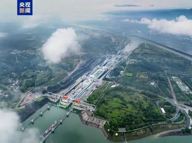 三峡大坝“账本”出炉：运行了20余年，当初2500亿投入回本了吗？