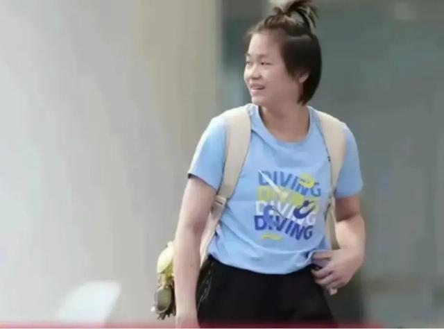 郭晶晶携陈若琳入选名人堂！与霍启刚霍震霆合影站C位，太幸福了