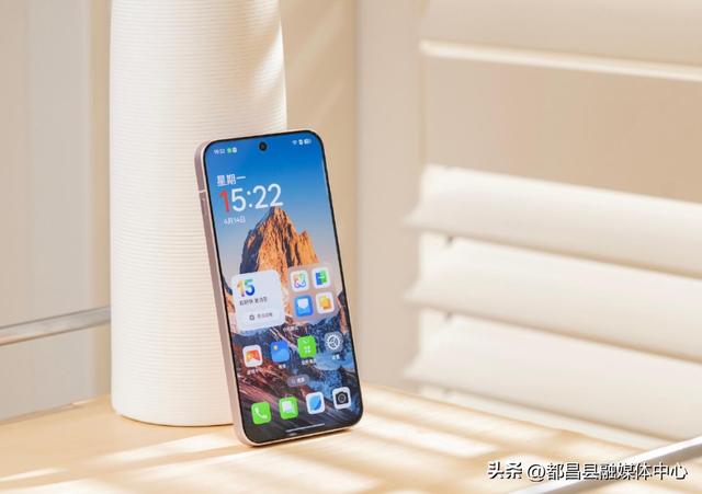 2025公认“接近完美”的5款直屏手机推荐，品质佳口碑好，适合用六年