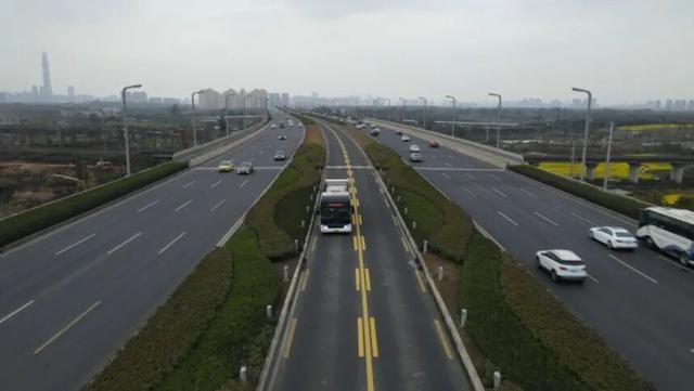 就在今晚，张杰演唱会出行攻略（含散场！！）