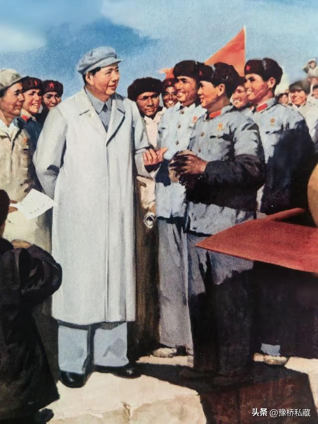 懂事的毛甜懿搀扶着父亲，前往毛主席纪念堂祭奠，刘滨黑色着装！