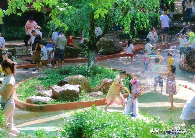 周末去凉爽！成都周边四大古镇耍水清凉，不要门票，公共交通可达
