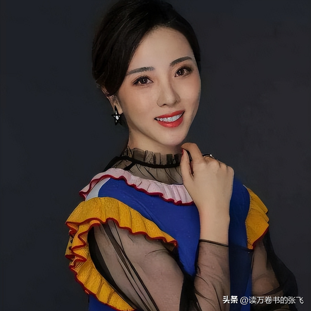 狐狸尾巴藏不住？李思思离开央视原因曝光，原来“野心”不止于此