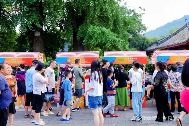 街子古镇 “泰嗨啦”