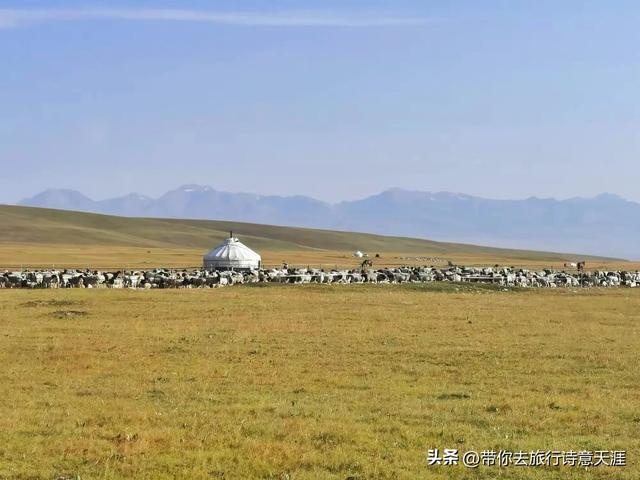 新疆独库公路南段的沿途风景