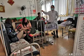 为什么小诊所什么病都能治，来看看医生开的药，阎王来了都得摇号图片