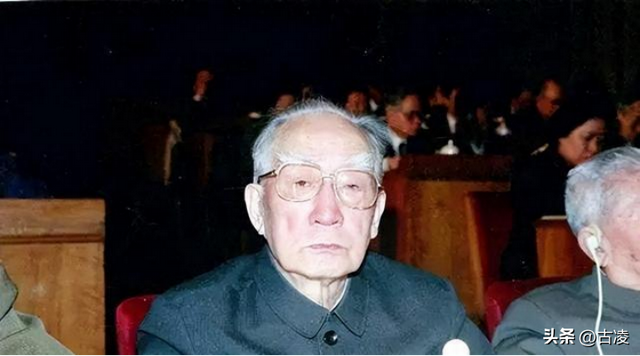 2007年薄一波去世，子女发声澄清他身上的两大谣言，均与主席有关
