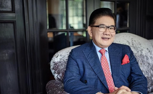 讨好大佬	，陪睡上位，遭央视“开除”，她身上的标签哪个才是真的