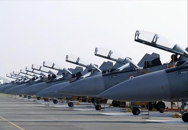 中俄联手“清场”！印度中亚军事基地被拔，新疆22年空中威胁终结