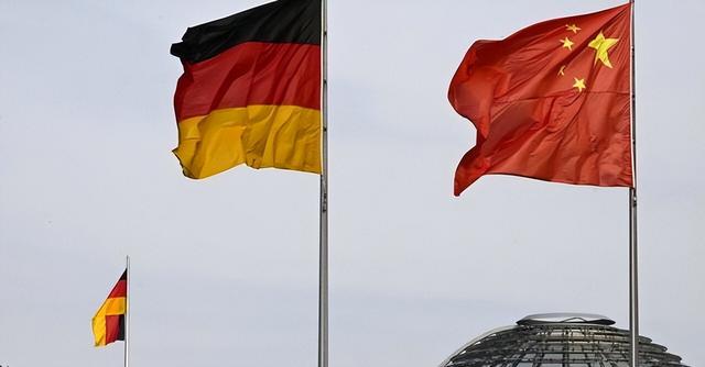 日本话音刚落，又一国介入台海，专机已经离华，要逼中国做3件事