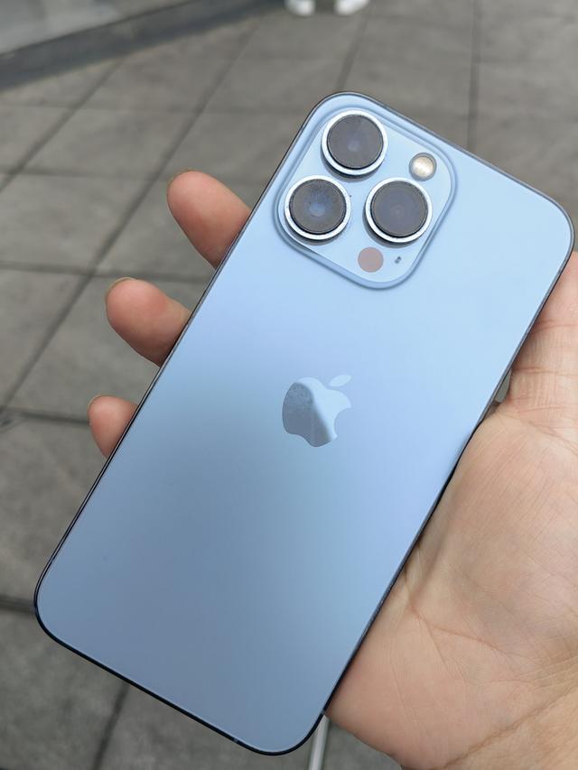 苹果发布会落幕！iPhone Air 吸睛，Apple Intelligence 却被一笔带过