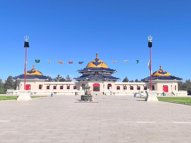 成吉思汗陵找到了？有什么可看的？为什么会建在鄂尔多斯市？